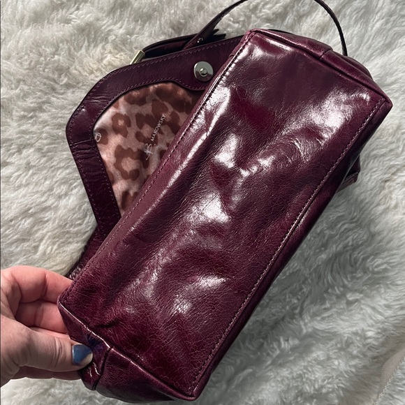 B Makowsky cranberry wine glazed leather Shoulder Bag with gold detail - Picture 13 of 16